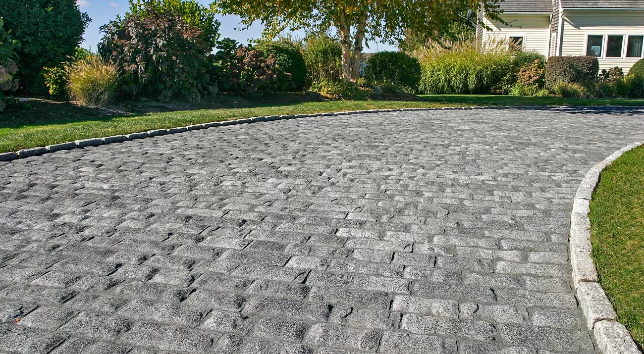 Tribeca Cobble Driveways Crystalline Basalt 9309